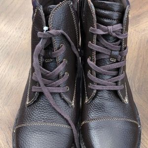 Clarks Women's Boots Size 8